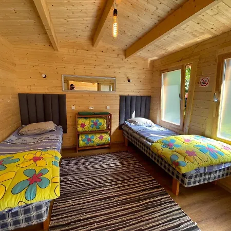 Aleksandri Inn *