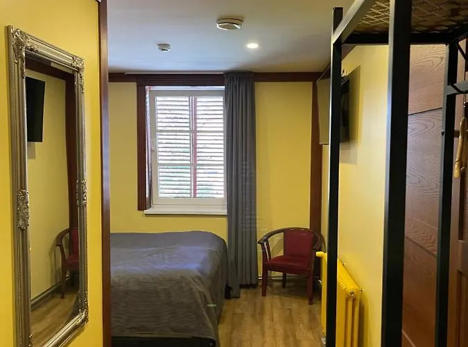 אורחן Aleksandri פארנו